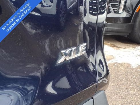 Used 2019 Toyota RAV4 XLE Premium image 10