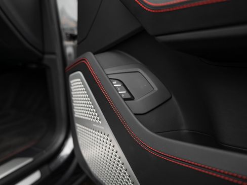 Used 2020 Lamborghini Urus image 30