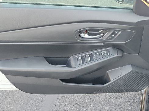 Used 2025 Honda Accord EX-L image 19