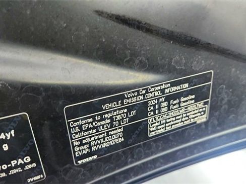 Used 2024 Volvo XC40 B5 Plus image 65