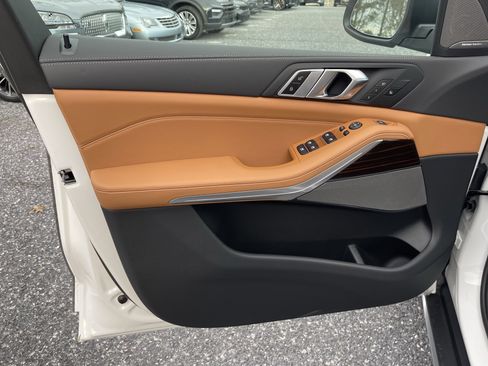 New 2026 BMW X5 xDrive40i w/ Executive Package image 10