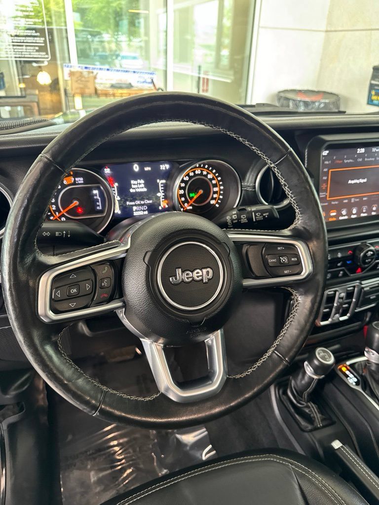 Used 2019 Jeep Wrangler Unlimited Sahara AWD/4WD image 12