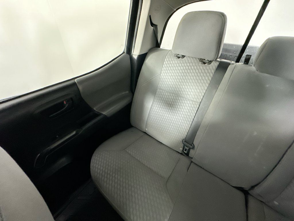 Used 2021 Toyota Tacoma SR5 RWD image 12