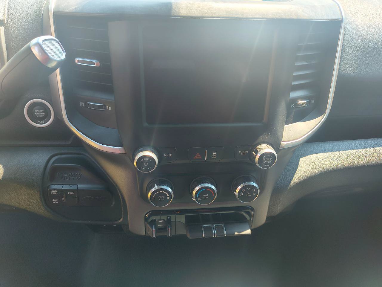 Used 2022 RAM 2500 Big Horn AWD/4WD image 17