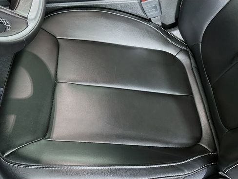 Used 2024 Jeep Grand Cherokee Limited w/ Black Appearance Package image 20