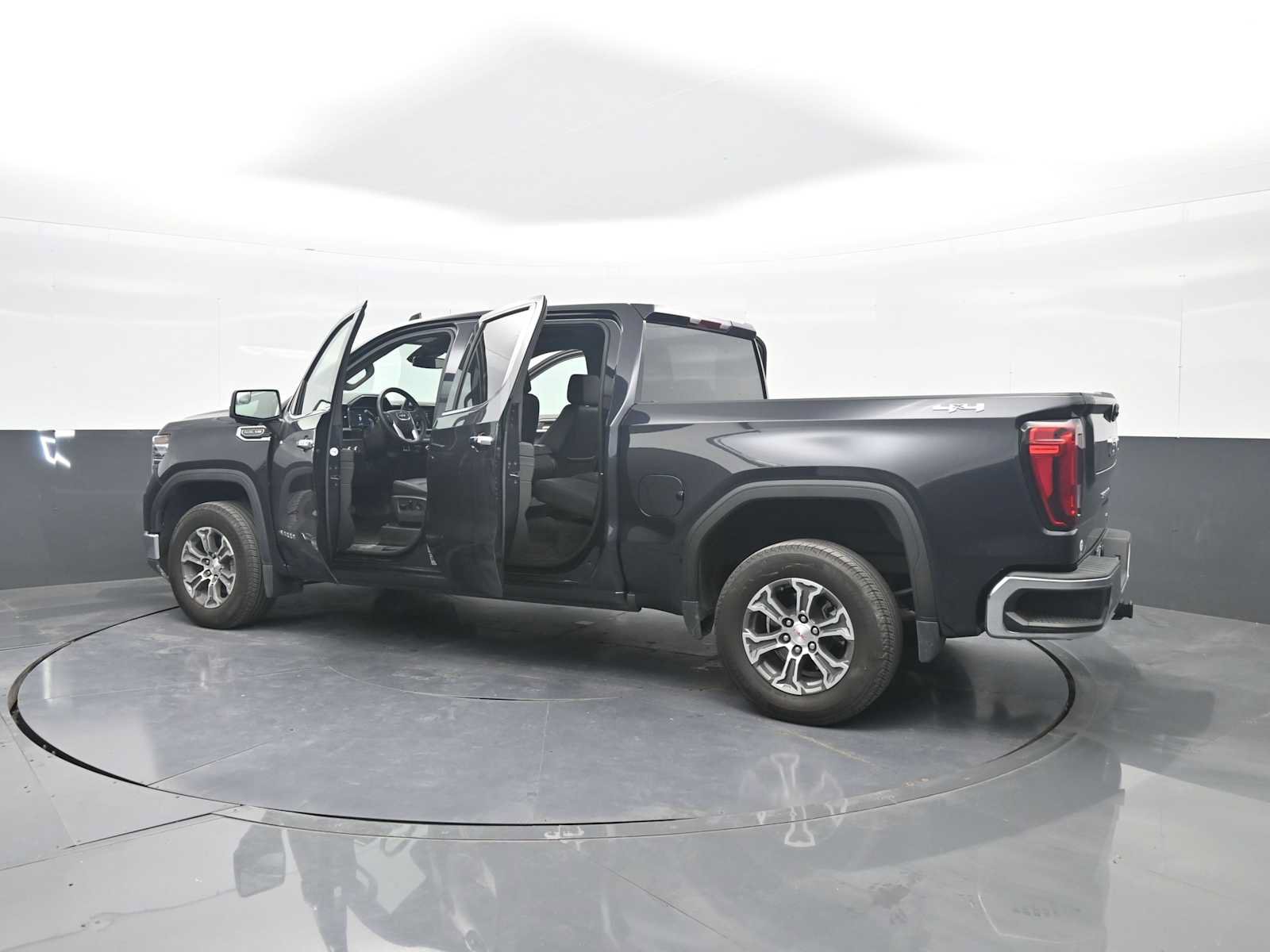 Used 2026 GMC Sierra 1500 SLT AWD/4WD image 51