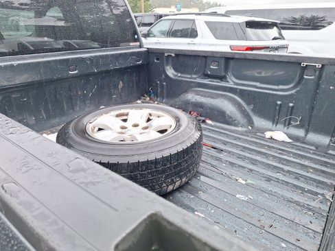 Used 2017 Chevrolet Silverado 1500 LT w/ LT Eassist Package image 6