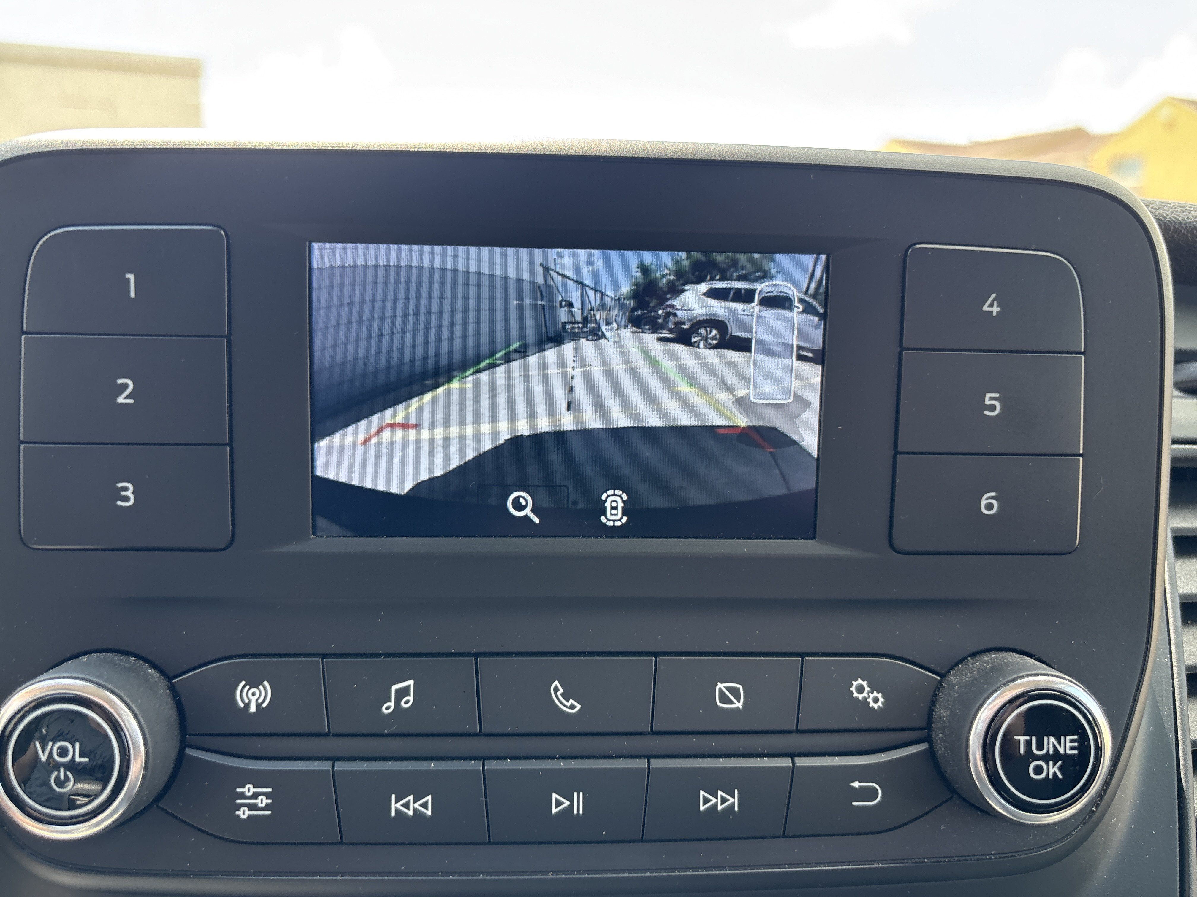 Used 2024 Ford Transit 250 Low Roof AWD image 11