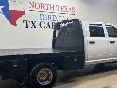 Used 2022 RAM 3500 Tradesman w/ Chrome Appearance Group AWD/4WD image 5