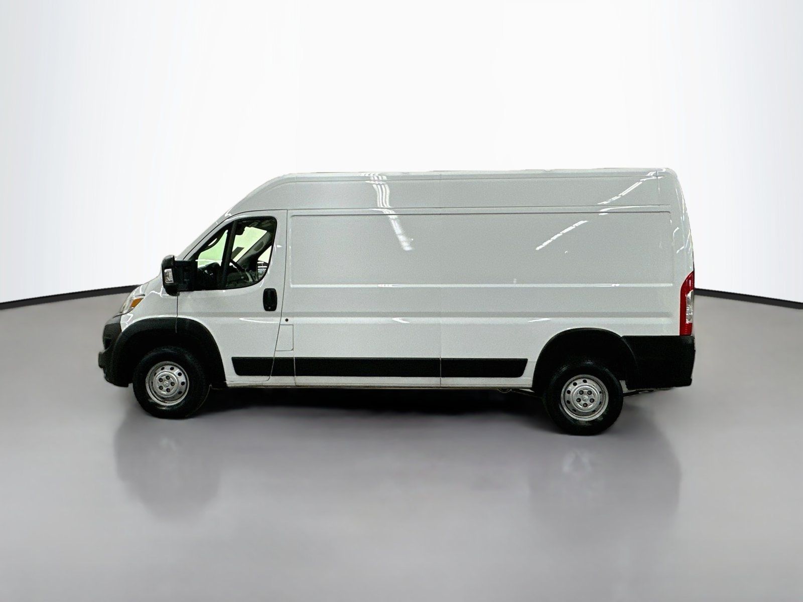Used 2023 RAM ProMaster 2500 FWD image 4