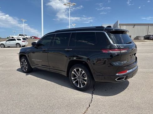 Used 2021 Jeep Grand Cherokee L Overland w/ Luxury Tech Group IV AWD/4WD image 7