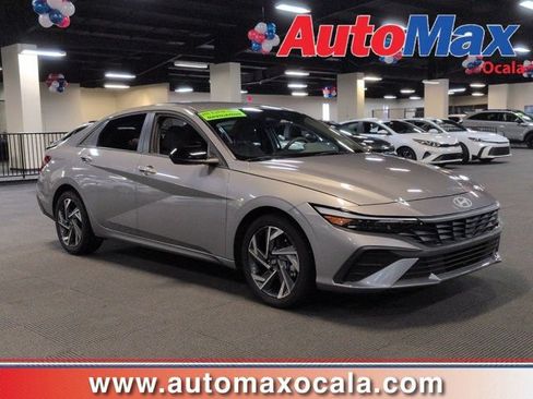 Used 2025 Hyundai Elantra Sport FWD image 1