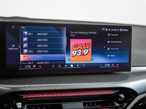 Used 2025 BMW 330i Sedan RWD image 17
