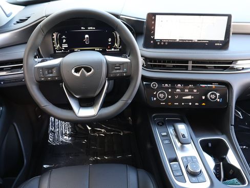 Certified 2026 INFINITI QX60 Luxe w/ Family Package image 20