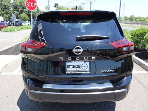 Certified 2024 Nissan Rogue SV w/ SV Premium Package AWD/4WD image 7