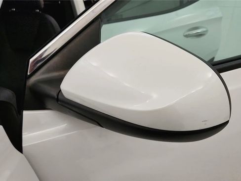 Used 2023 Buick Encore GX Essence w/ Experience Buick Package FWD image 18