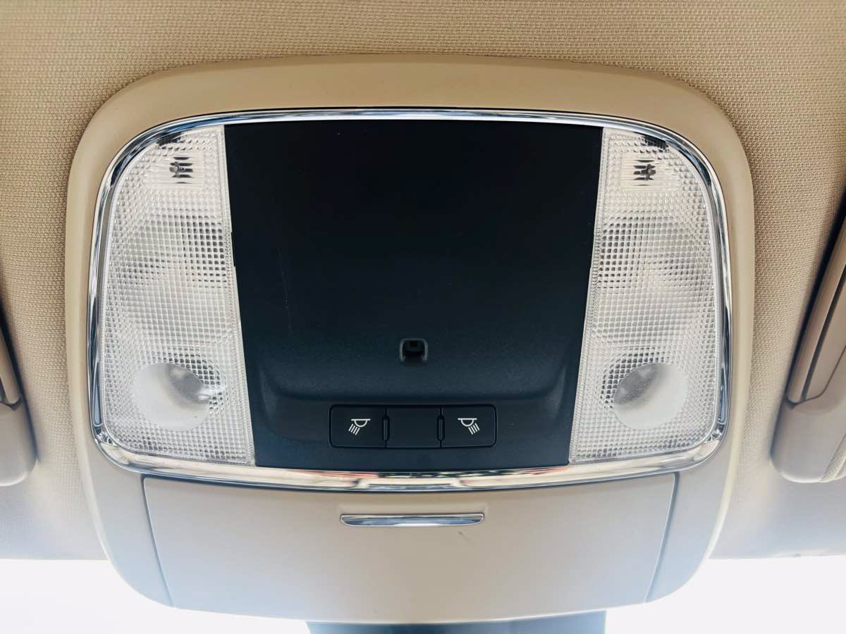 Used 2014 Chrysler 300 AWD image 46