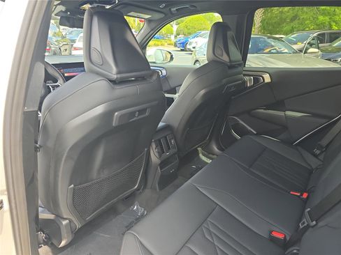 Certified 2026 BMW X3 xDrive30 w/ M Sport Package AWD/4WD image 12
