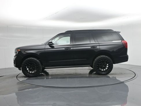 New 2025 Ford Expedition Active image 42