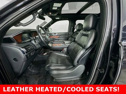 Used 2023 Lincoln Navigator Reserve image 10