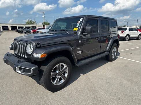 Used 2021 Jeep Wrangler Unlimited Sahara AWD/4WD image 9
