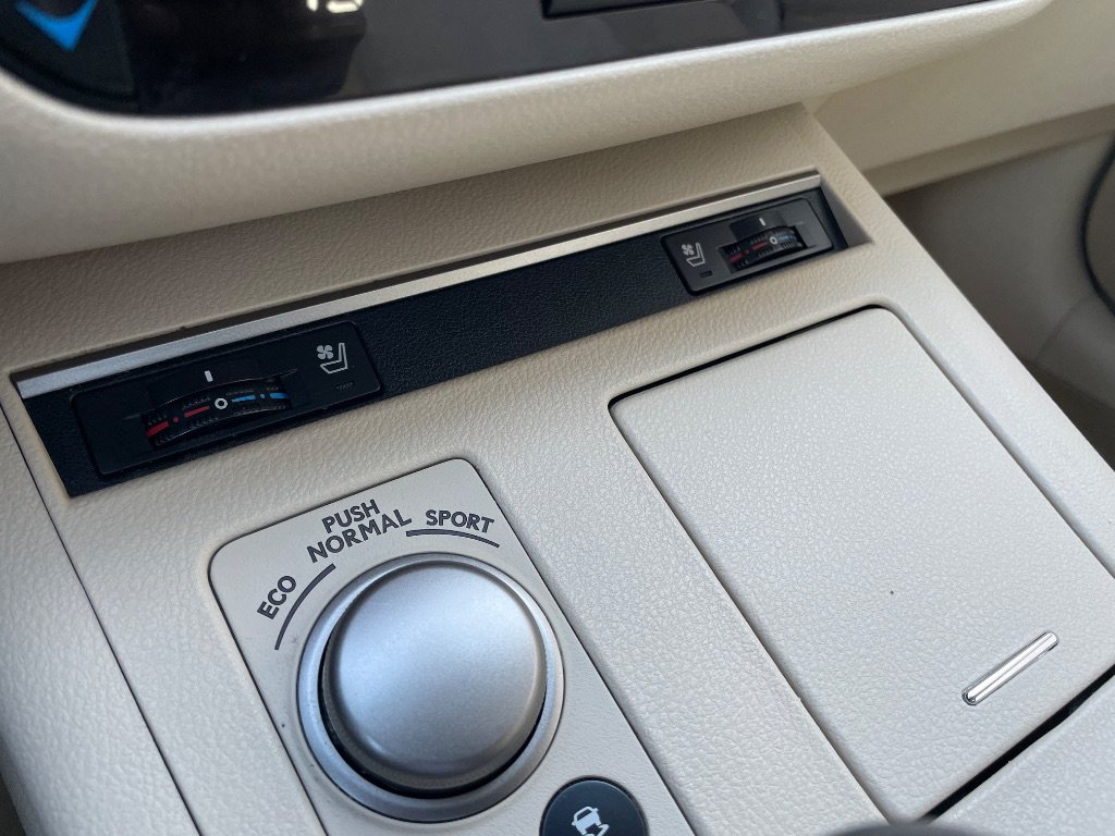 Used 2014 Lexus ES 350 w/ Premium Package FWD image 39