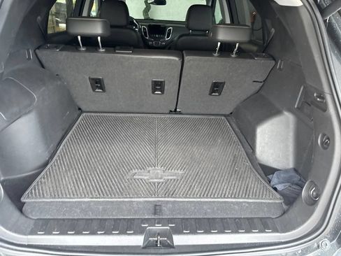 Used 2020 Chevrolet Equinox Premier FWD image 16