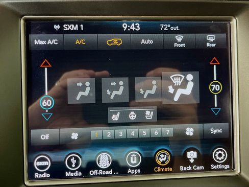 Used 2018 Jeep Grand Cherokee Trailhawk w/ Trailhawk Luxury Group AWD/4WD image 17