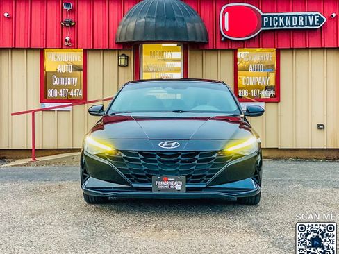 Used 2021 Hyundai Elantra SEL w/ Convenience Package image 3