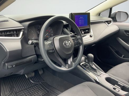 Used 2024 Toyota Corolla LE FWD image 25