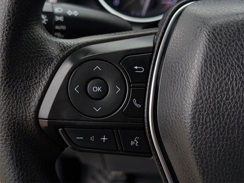 Used 2020 Toyota Camry LE image 18