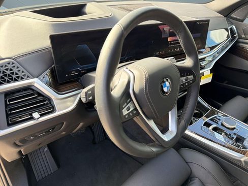 Used 2026 BMW X5 sDrive40i w/ Premium Package image 19