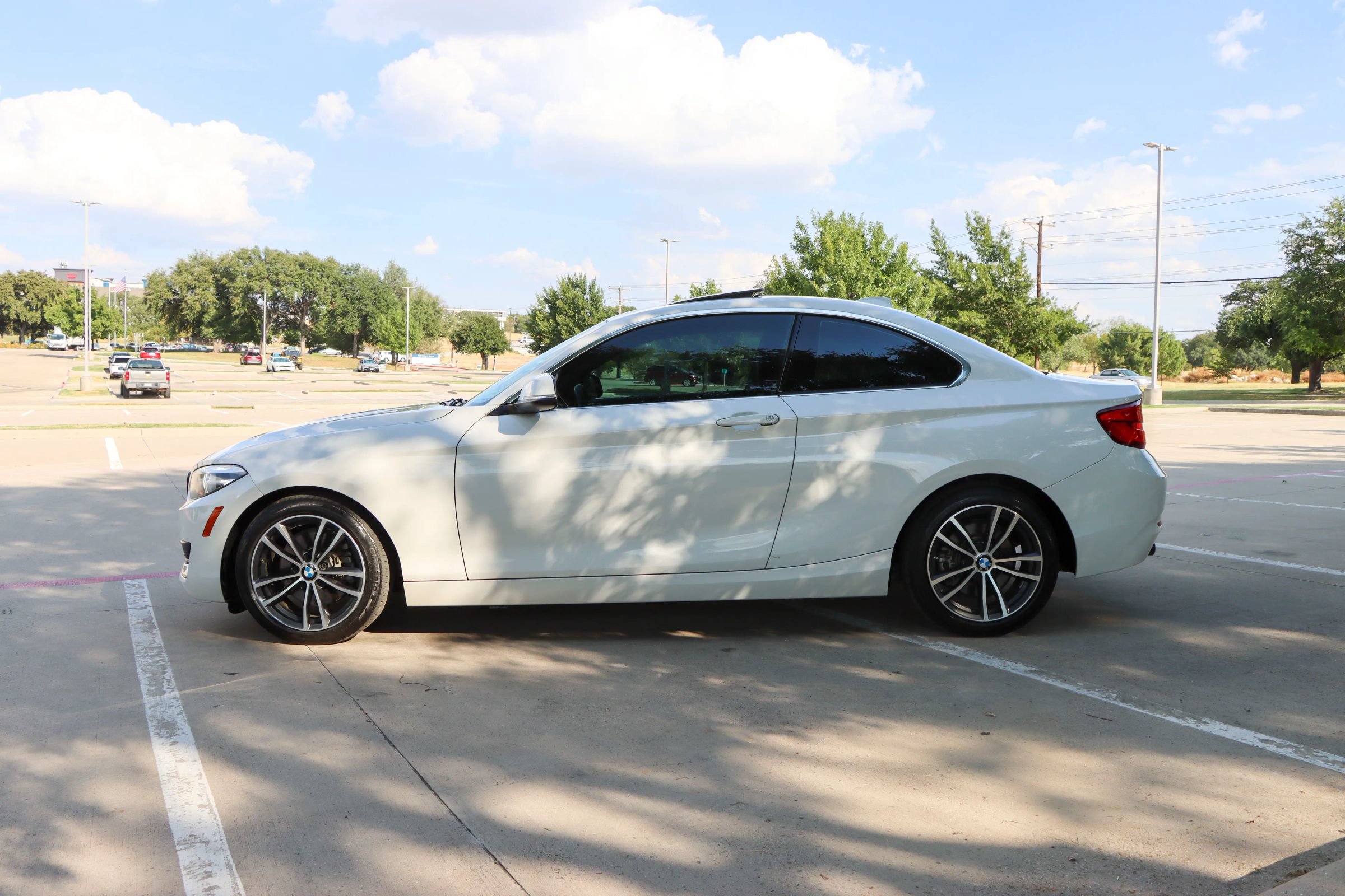 Used 2018 BMW 230i xDrive Coupe AWD/4WD image 4