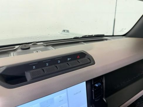 Used 2023 Ford Bronco Wildtrak AWD/4WD image 28