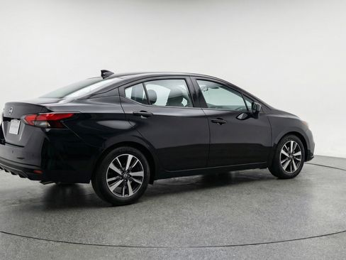 Used 2025 Nissan Versa SV image 9