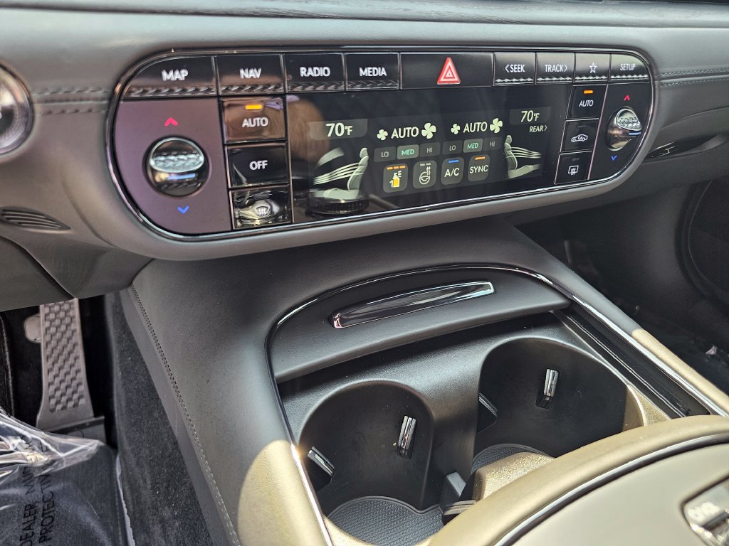 Used 2026 Genesis G90 3.5T Prestige AWD/4WD image 31