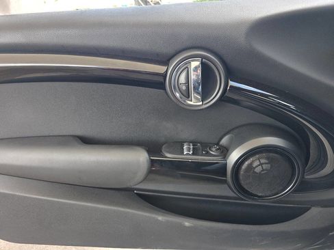 Used 2016 MINI Cooper S w/ Premium Package FWD image 19