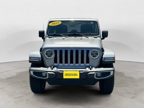 Used 2018 Jeep Wrangler Unlimited Sahara AWD/4WD image 8