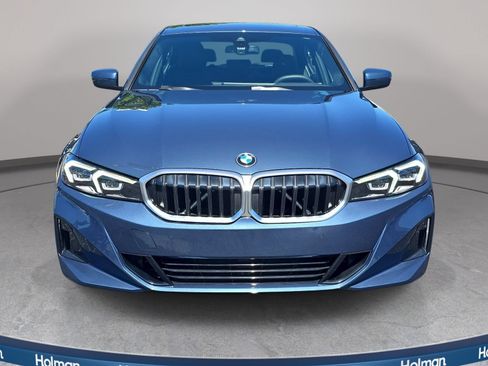 Used 2025 BMW 330i Sedan w/ Premium Package RWD image 3