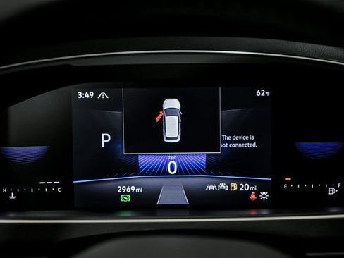 Certified 2024 Volkswagen Tiguan SE R-Line image 17