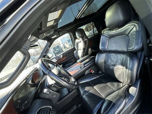Used 2020 Lincoln Navigator L Reserve w/ Luxury Package image 15