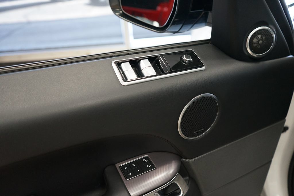 Used 2019 Land Rover Range Rover Sport HSE AWD/4WD image 27