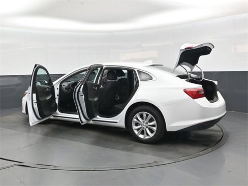 Used 2024 Chevrolet Malibu LT image 46