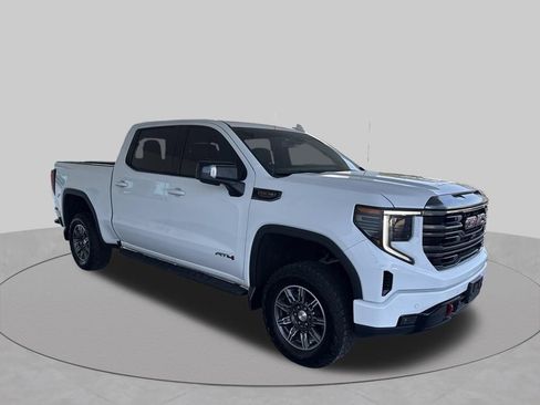 Used 2024 GMC Sierra 1500 AT4 w/ AT4 Premium Package AWD/4WD image 13