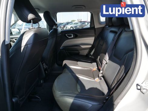 Used 2022 Jeep Compass Limited image 15