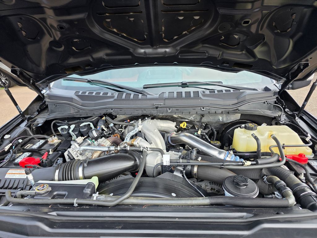 Used 2022 Ford F350 Platinum AWD/4WD image 28