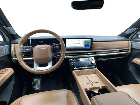 Used 2025 Hyundai Santa Fe Limited image 24