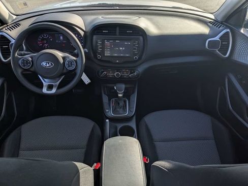 Used 2020 Kia Soul LX FWD image 13