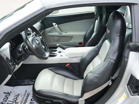 Used 2007 Chevrolet Corvette Convertible w/ Preferred Equipment Group image 16