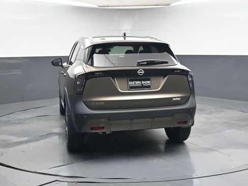 New 2026 Nissan Kicks SV w/ Charging Package image 4